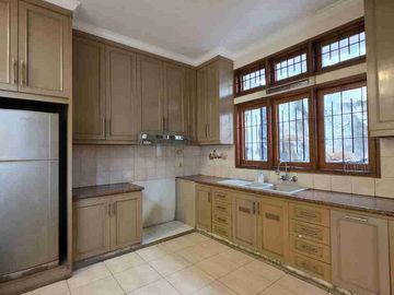 Rumah kebayoran baru Senopati area Prime Jakarta Selatan