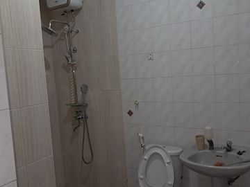 DIJUAL RUMAH 3 LANTAI SHM CUMA 700JT – BRIGJEND KATAMSO, MAIMUN