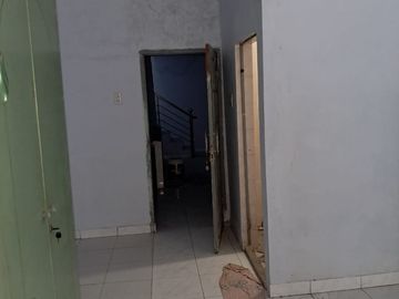 DIJUAL RUMAH 3 LANTAI SHM CUMA 700JT – BRIGJEND KATAMSO, MAIMUN
