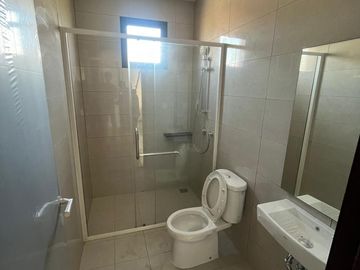 Disewakan Rumah Milenial PIK 2 Uk 8x10 Kosongan Siap Huni. Jakarta Utara