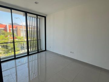 Disewakan Rumah Milenial PIK 2 Uk 8x10 Kosongan Siap Huni. Jakarta Utara