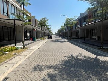 Disewakan Rumah Milenial PIK 2 Uk 8x10 Kosongan Siap Huni. Jakarta Utara