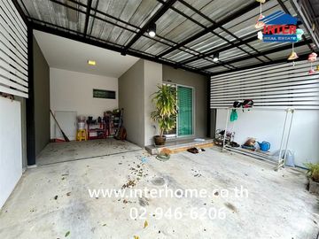 Two-story townhome, 18.7 sq.wah, Pruksa Ville 92 Onnut-Suvarnabhumi, near Suvarnabhumi Airport, Soi Ladkrabang 14/1, Ladkrabang Road, Bang Phli, Samut