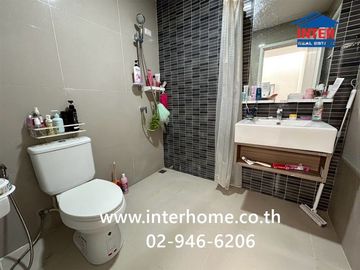 Two-story townhome, 18.7 sq.wah, Pruksa Ville 92 Onnut-Suvarnabhumi, near Suvarnabhumi Airport, Soi Ladkrabang 14/1, Ladkrabang Road, Bang Phli, Samut