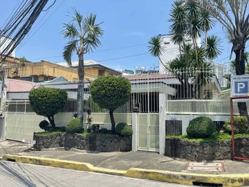 Well Maintained House & Lot Compound (1 Main House, 1 Small House)  in the center of Metro Manila (Mandaluyong)