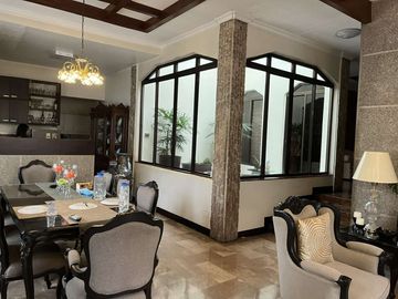 Well Maintained House & Lot Compound (1 Main House, 1 Small House)  in the center of Metro Manila (Mandaluyong)