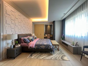 For Sale Modern 3 Storey Townhouse in Pugad Lawin, Tandang Sora, Q.C. KSA