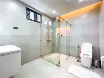 Ayala Westgrove Heights modern 8 bedroom 8BR house for lease in Cavite City