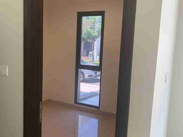 rumah brand new sumarecon crow gading harapan indah bekasi