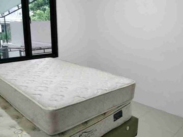 Jual Rumah Rapi siap huni ada Pool di Bukit Golf