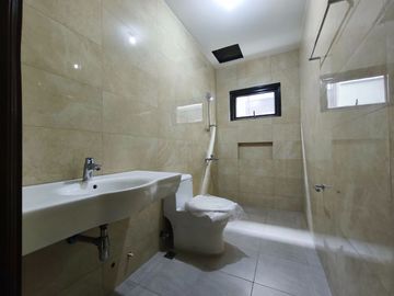 For Sale Modern 3 Storey Compound Type Townhouse in Tandang Sora, Q.C. KSA