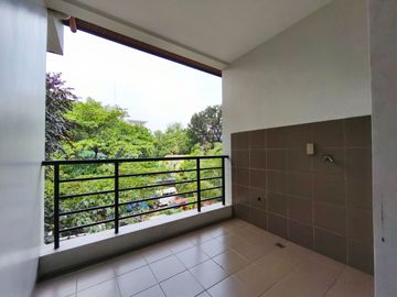 For Sale Modern 3 Storey Compound Type Townhouse in Tandang Sora, Q.C. KSA