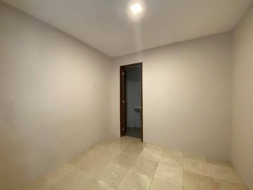 For Sale Modern 3 Storey Townhouse w/ Roofdeck in East Teachers Village, Q.C. KSA