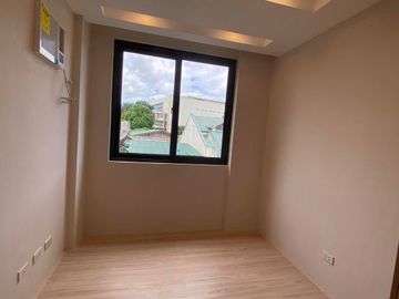 For Sale Modern 3 Storey Townhouse w/ Roofdeck in East Teachers Village, Q.C. KSA