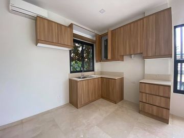For Sale Modern 3 Storey Townhouse w/ Roofdeck in East Teachers Village, Q.C. KSA