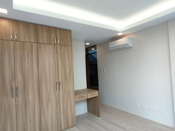 For Sale Modern 3 Storey Townhouse w/ Roofdeck in East Teachers Village, Q.C. KSA