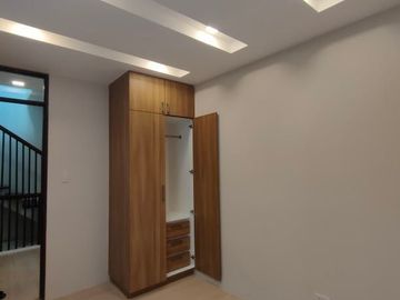 For Sale Modern 3 Storey Townhouse w/ Roofdeck in East Teachers Village, Q.C. KSA