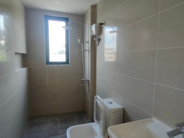For Sale Modern 3 Storey Townhouse w/ Roofdeck in East Teachers Village, Q.C. KSA