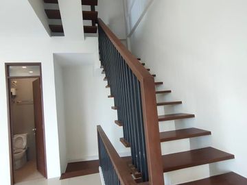For Sale Modern 3 Storey Townhouse w/ Roofdeck in East Teachers Village, Q.C. KSA