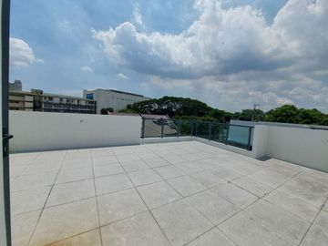 For Sale Modern 3 Storey Townhouse w/ Roofdeck in East Teachers Village, Q.C. KSA