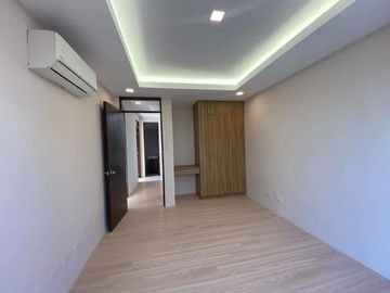 For Sale Modern 3 Storey Townhouse w/ Roofdeck in East Teachers Village, Q.C. KSA