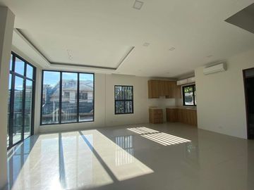 For Sale Modern 3 Storey Townhouse w/ Roofdeck in East Teachers Village, Q.C. KSA