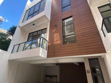 For Sale Modern 3 Storey Townhouse w/ Roofdeck in East Teachers Village, Q.C. KSA