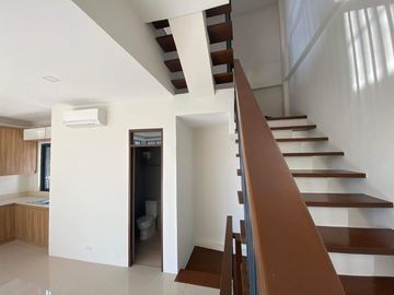For Sale Modern 3 Storey Townhouse w/ Roofdeck in East Teachers Village, Q.C. KSA