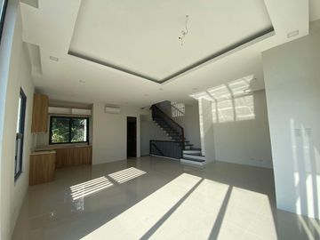 For Sale Modern 3 Storey Townhouse w/ Roofdeck in East Teachers Village, Q.C. KSA