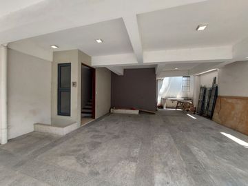 For Sale Modern 3 Storey Townhouse w/ Roofdeck in East Teachers Village, Q.C. KSA