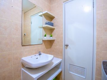 Harga Promo & Unit Full Furnished! Disewakan Apartemen Cosmo Terrace 1Br Lokasi Strategis Jakarta Pusat (Sudirman, Bundaran HI, Tanah Abang)