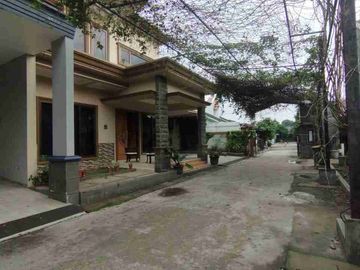 DIJUAL RUMAH MEWAH CLASSIC PERUMAHAN KENCANA VILLAGE BOJONGSARI DEPOK