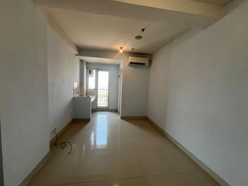 Disewakan Studio Oak Tower B Pulo Gadung – Lantai Tinggi, View Jalan, Hadap Timur, Unfurnish