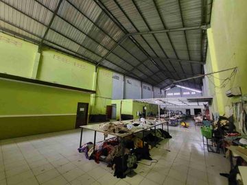 DISEWAKAN GUDANG EKS HOME INDUSTRI KONVEKSI LANTAI KERAMIK