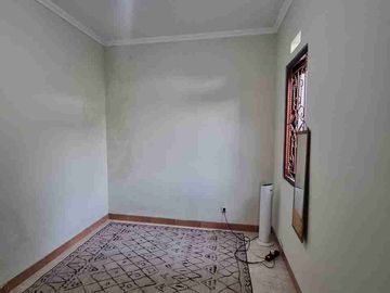 Dijual Murah Rumah 2 Lantai Posisi Hook Dekat Pasar Kolombo