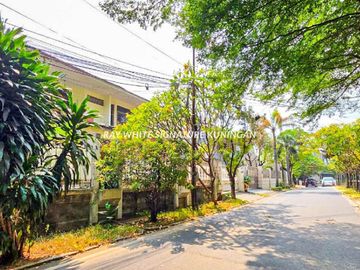 Rumah Lokasi Prestisius di Permata Hijau Tepatnya Jl Zamrud
