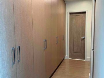 BALMORI SUITES ROCKWELL FOR SALE
