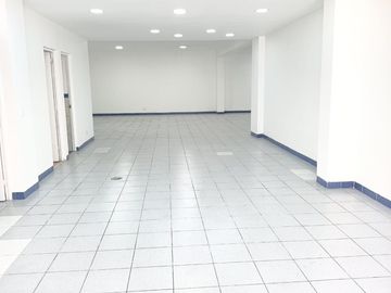 ALQUILER DE LOCAL COMERCIAL 200 M² – PÁRDO DE ZELA - LINCE