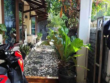 DIJUAL CEPAT RUMAH TERAWAT LOKASI DI PONDOK GEDE BEKASI