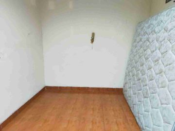 DIJUAL CEPAT RUMAH TERAWAT LOKASI DI PONDOK GEDE BEKASI