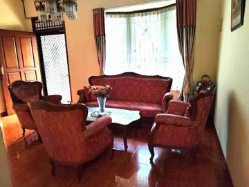 DIJUAL CEPAT RUMAH TERAWAT LOKASI DI PONDOK GEDE BEKASI