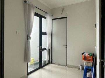 URGENT SALE! Rumah 2 Lantai LT 160m² di Cluster CherryVille Grand Wisata Bekasi – Rp2,99 M Nego  2.