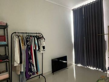 URGENT SALE! Rumah 2 Lantai LT 160m² di Cluster CherryVille Grand Wisata Bekasi – Rp2,99 M Nego  2.