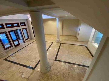 Rumah cantik siap huni di Dharmawangsa Jakarta selatan