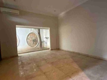 Rumah cantik siap huni di Dharmawangsa Jakarta selatan