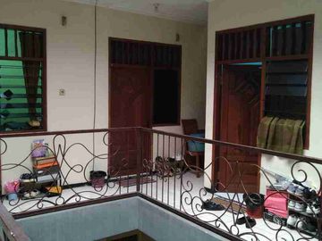 Turun Harga! Rumah Kost Murah 23 Kamar Area Dewandaru Semanggi Suhat Luas 297 m2