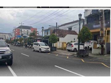 Disewakan ruko 3 lantai terban gondokusuman Yogyakarta.
