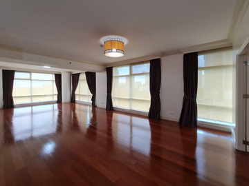 3BR Unit Semi Furnished with Den For Lease in One Roxas Triangle