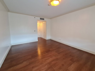 3BR Unit Semi Furnished with Den For Lease in One Roxas Triangle