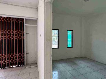 RUKO ATAU REMPAT USAHA STRSTEGIS DEKAT GOR  MANAHAN SOLO KOTA